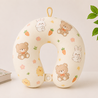 Hoshom Oreiller de voyage en peluche portable en forme de U, motif lapin astronaute de la galaxie, avec attache à pression pour le soutien du cou
