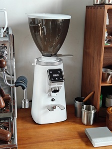 CROSSHILL CH-CG1005 64毫米平毛刺咖啡研磨机350瓦电动带750克料斗压铸铝咖啡豆研磨机 - Product Image 4