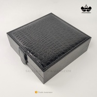 Coffret cadeau d'emballage de bijoux recouvert de faux cuir de crocodile marron personnalisé