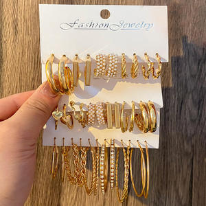 Boucles d'Oreilles Tendance en Perles pour Femme, Bijoux de Mode, Grandes Boucles d'Oreilles, Set de Boucles d'Oreilles Créoles en Or et Puces - Product Image 6