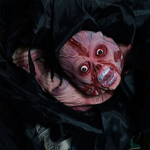 Personnalisé Pas Cher Latex De Silicium Moitié Humain Réaliste Réaliste Articulations Mobiles Halloween Moitié Corps Sanglante - Product Image 6