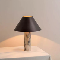 Lampe de table en marbre naturel moderne, lampe de bureau à base cylindrique en marbre avec abat-jour en tissu pour chambre à coucher, salon