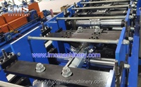 Ligne de production de tuyau de vidange de gouttière de gouttière Rouleau de cadre en acier formant la machine Machine de profilage avec moteur à roulement central