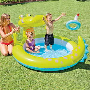 Piscine gonflable crocodile 198x160x91cm avec fontaine pour jeux aquatiques extérieurs pour enfants - Product Image 2