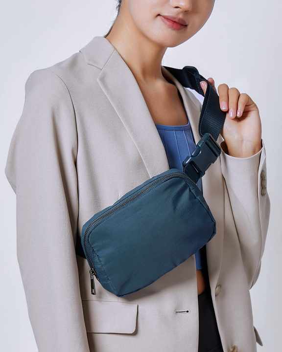 Custom Logo Waterproof Nylon Sport Running Jogging Belt Phone Pocket Fanny Pack Cross Body Belt Waist Bag