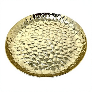 Assiettes texturées dorées, plateau rond en métal martelé, plateau décoratif, bol à salade de fruits, décoration de table de luxe pour mariage et fête - Product Image 1