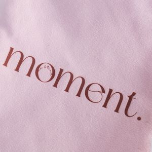 Pochette en velours rose personnalisée avec cordon de serrage pour cadeaux, artisanat, faveurs de mariage, bijoux et fêtes - Product Image 3