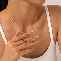 Collier ras du cou étanche en acier inoxydable plaqué or PVD avec chaîne à maillons, barre incurvée sertie de zircons multicolores pour femme