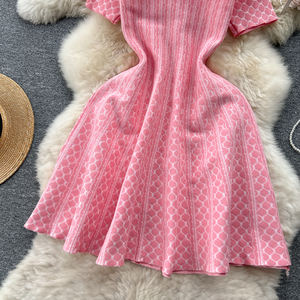 Vestiti estivi da donna eleganti a maniche corte <span class=keywords><strong>in</strong></span> <span class=keywords><strong>maglia</strong></span> con scollo a V lavabili Sexy tinta unita Slim vestibilità Mini abito corto <span class=keywords><strong>svasato</strong></span> a trapezio - Product Image 4