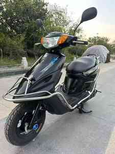 Scooters à essence Yamaha 100CC pour adultes, motos à moteur avec freinage efficace et vitesse maximale supérieure à 80 km/h - Product Image 6