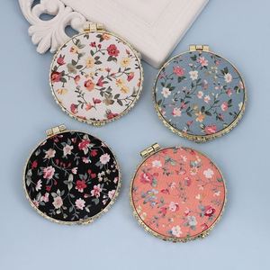 2-face Mini <b>Makeup</b> <b>Compact</b> Pocket Flower Mirror Portable Two-side Folding Make up Mirror Women Vintage Cosmetic Mirrors for Gi - Product Image 2
