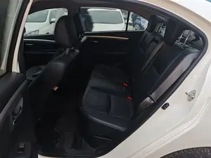 Voiture d'occasion <span class=keywords><strong>Suzuki</strong></span> Alivio automatique, sièges en cuir, traction avant, conduite à gauche, berline, années 2015, 2016, 2017 - Product Image 3