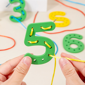 Il più venduto <span class=keywords><strong>in</strong></span> legno blocchi di esercizio per la coordinazione occhio-mano giocattolo educativo precoce per bambini numero lettera cognizione corda allacciatura - Product Image 4