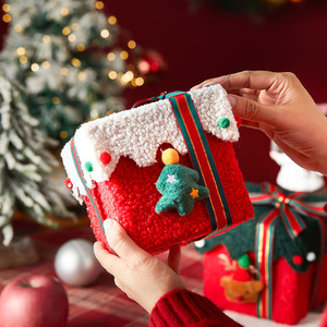Kotak Hadiah Beludru Natal dengan Pohon Natal Bulu Pom Pom, Tutup Bergelombang Putih, Badan Merah, Pita Hijau, Kotak Kertas untuk Apel - Product Image 1