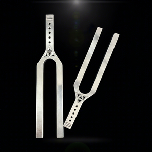 ส้อมเสียงบำบัดเสียงยูนิฟายเออร์ขนาดใหญ่ รุ่น Science Surgical Manufacture GIANT DnA KEY ความถี่ D288Hz A432Hz แบบเดี่ยว รุ่น SS-51 ได้รับการรับรองมาตรฐาน CE - Product Image 1