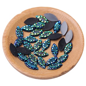 حذاء الرقص/الملابس من الأحجار الكريمة مخصص لامع ظهر تمساح عين حصان 7*15مم أحجار راتينج نافيت مسطحة الظهر أحجار الراين كابوشون - Product Image 1