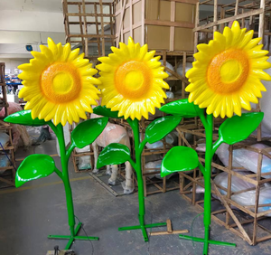 Luces Decorativas LED para Exteriores con Diseño de Girasol para Navidad, IP65, con Colores Personalizables para Parques Públicos y Espacios para Eventos - Product Image 1