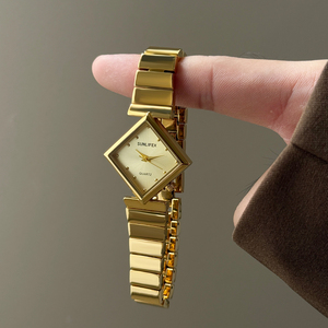 S9310 Montre pour femme en forme de diamant vintage, simple, luxueuse, à la mode, exquise, élégante, montre pour femme transfrontalière, - Product Image 1