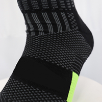Chaussettes de sport pour hommes à séchage rapide, respirantes, antidérapantes, design classique, personnalisables, vente en gros d'usine, réduction