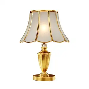 Lámpara de hendidura del norte de Europa, luz de lujo para dormitorio, decoración moderna para escritorio de oficina, con mesa