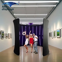 Boîtier de vogue de caméra vidéo OEM à 360 degrés avec taie d'oreiller en tissu de tension de lumière LED RVB pour toile de fond de cabine photo