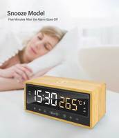 Multifunctionele OEM draadloze telefoonoplader met digitale wekker, bamboe hoesje, wekker met temperatuur- en kalenderfunctie