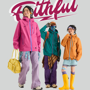 เสื้อแจ็คเก็ตซอฟต์เชลล์ 3-in-1 กันลม กันน้ำ สำหรับปีนเขา อุ่นสบาย เหมาะสำหรับทุกเพศ ใช้สำหรับเดินป่าและกิจกรรมกลางแจ้ง - Product Image 1
