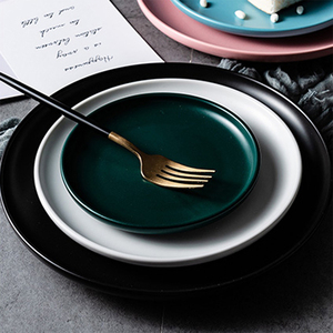 <span class=keywords><strong>Assiette</strong></span> de chargeur de dîner personnalisée en glaçure mate, <span class=keywords><strong>assiette</strong></span> en céramique bon marché pour mariage - Product Image 6