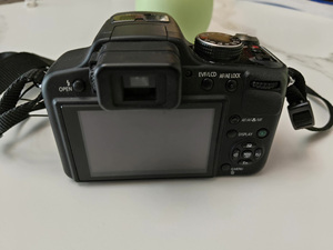 กล้องถ่ายรูปราคาประหยัดสำหรับมือใหม่ Panasonic Lumix FZ40 14.1MP ซูม 24 เท่า กล้องดิจิตอลสำหรับถ่ายภาพกลางแจ้งในเวลากลางวัน - Product Image 3