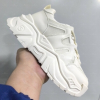 Vente en gros de chaussures de sport pour femmes, différents styles, mailles mixtes respirantes, semelles épaisses, amortissantes