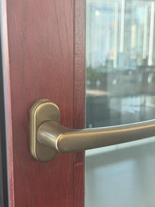 <span class=keywords><strong>Puerta</strong></span> Corredera de Lujo Serie 68 de Aluminio y Madera Compuesta, Sistema de Apertura Abatible y Giratoria con Ahorro de Energía - Product Image 5