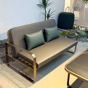 Canapé d'extérieur décontracté pour cour, ensemble trois pièces en acier inoxydable et métal nordique avec table basse, mobilier d'extérieur - Product Image 2