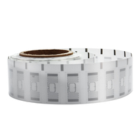 Étiquette tissée RFID personnalisée 868-956 MHz, étanche, réinscriptible, puce passive U9 96 bits EPC pour la lutte contre la contrefaçon des marques de vêtements
