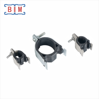 Collier de serrage pour tube électrogalvanisé intégré anti-vibration
