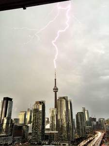 Poteau de tour de télécommunications et radar autoportant en acier galvanisé à chaud avec protection contre la foudre, tailles personnalisées, durée de vie 20-50 ans - Product Image 3