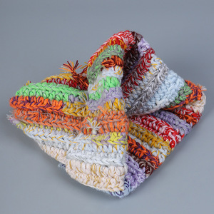 <span class=keywords><strong>Gorro</strong></span> de punto de ganchillo hecho a mano de lana a rayas gruesas con borlas desgastadas coloridas arcoíris de invierno - Product Image 3