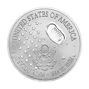 2019 US 50e anniversaire de la pièce commémorative de l'atterrissage sur la lune coloré <span class=keywords><strong>Apollo</strong></span> <span class=keywords><strong>11</strong></span> cadeau de collection en métal plaqué argent - Product Image 4