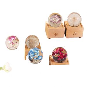 Dispositivos Inteligentes para el Hogar Harolux, Bola de Cristal con Flores Reales Preservadas, Luz, Madera Hecha a Mano, Moderna, Duradera, Regalo Empresarial - Product Image 3