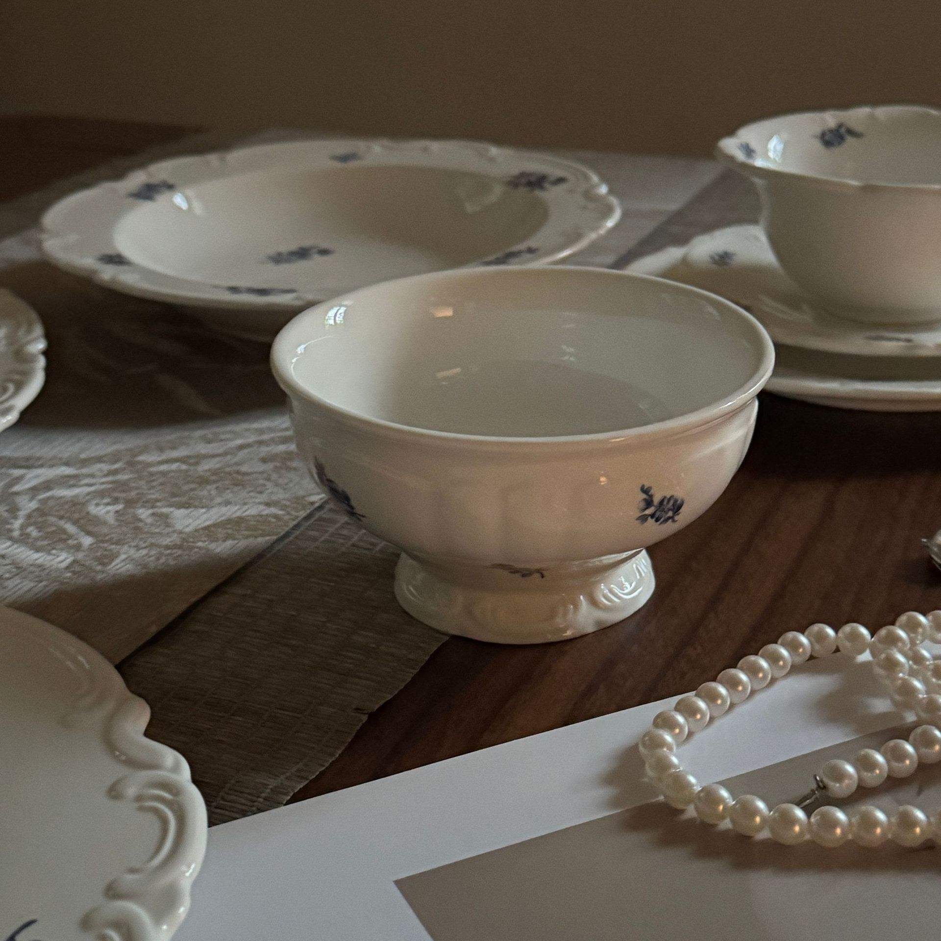 Encounter the blue flower sea tall bowl