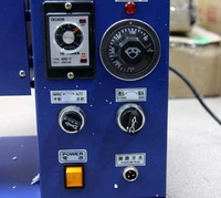 HYML Machine de scellage de colle de phare de voiture, Machine d'injection de traitement de mastic de phare de voiture pour lentille de projecteur Bi xénon