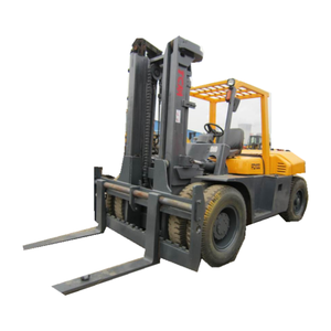 Montacargas Usado de 10 Toneladas con Motor Diésel TCM, Tecnología TCM, 4x4, Neumáticos Sólidos para Terreno Accidentado - Product Image 1