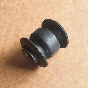 บูชยางกันโคลงนิสสัน รุ่น 55136-4B000 สำหรับเปลี่ยนซ่อมยางรองแท่นเครื่อง - Product Image 3