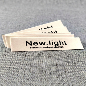 Etiquetas de Ropa Personalizadas AL HIJRAH ABAYAS, Tipo Plegado, Material de Tela Resistente, Plazo de Entrega de Muestras de 7 Días, Hecho en India - Product Image 1