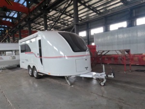 Caravana de aluminio moderna de diseño de alta velocidad para acampar al aire libre, autocaravana con cocina y baño - Product Image 2