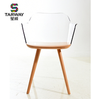 Nouveau design Pc siège en plastique transparent avec cadre en bois fauteuil restaurant salle à manger chaise en bois