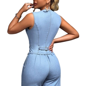 ชุดเซ็ตสองชิ้นแฟชั่นสำหรับผู้หญิง ดีไซน์เก๋ไก๋ทันสมัย ประกอบด้วยเสื้อคาร์ดิแกนแขนกุดคอวีผ้าเดนิมสุดหรู และกางเกงเข้ารูป - Product Image 3