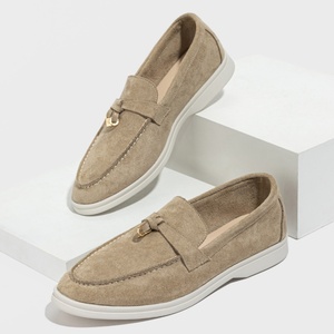 Mocassins de haute qualité pour femmes, style britannique décontracté, vintage, à boucle et à pompons, en cuir véritable, à enfiler - Product Image 6