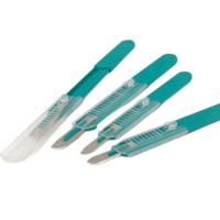 Scalpel chirurgical miniature en acier inoxydable au carbone 15c 11 lames de taille 10 10r 10d 11 14 15 15c 20 n24 60 avec 3 couteaux pliants