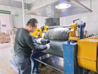 Composés de caoutchouc silicone de qualité alimentaire, qualité moulage par soufflage, ignifuges, résistants aux produits chimiques, matériau de découpe