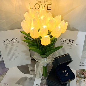 <strong>Tulip</strong> <strong>Table</strong> Lamp LED Bedside Lamp Simulation Flower Bouquet Bedroom Bedside Romantic Atmosphere Birthday Gift Home Decoration - Product Image 6